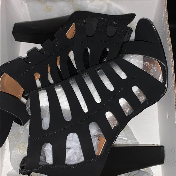 Heels - Picture 2 of 2